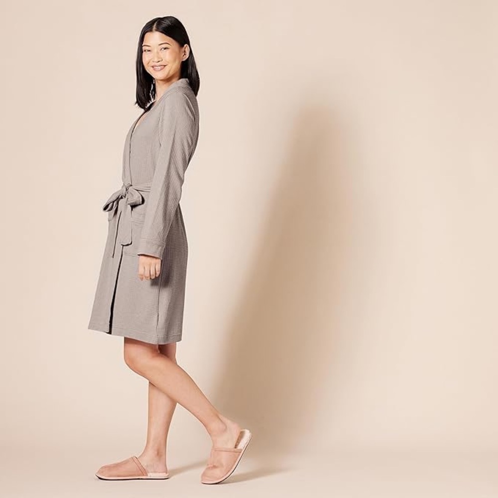 Amazon Essentials Beige Waffle Robe - Picture 5 of 6